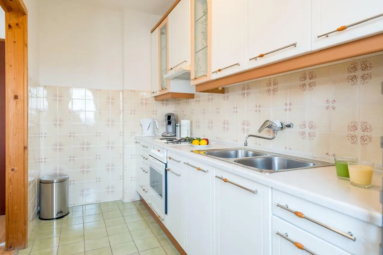 Apartment 3Bdr Apt Medunac Sea View Free Parking Kastela Croatia