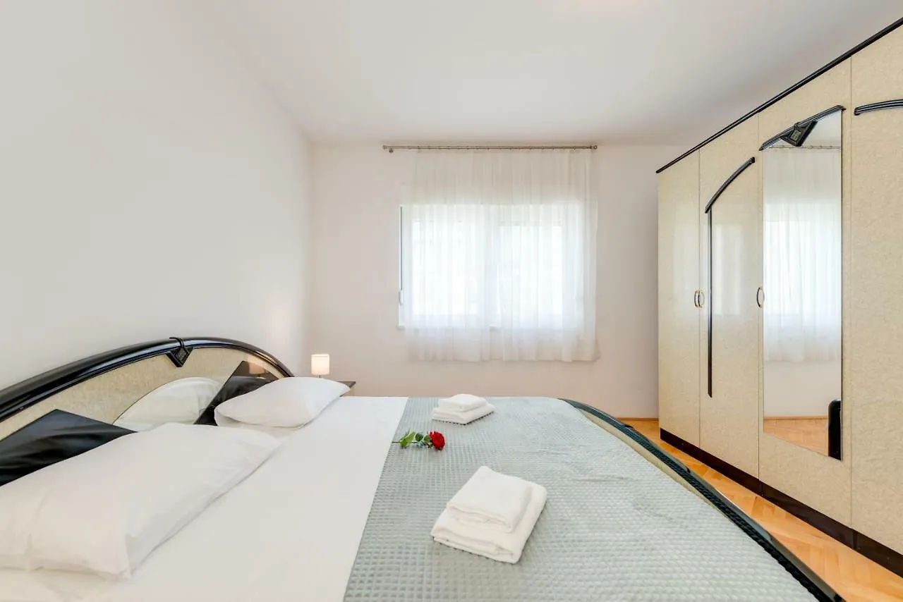 3Bdr Apt Medunac Sea View Free Parking Kastela 0*,