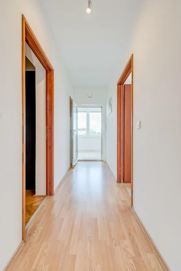 3Bdr Apt Medunac Sea View Free Parking Kastela 0*,