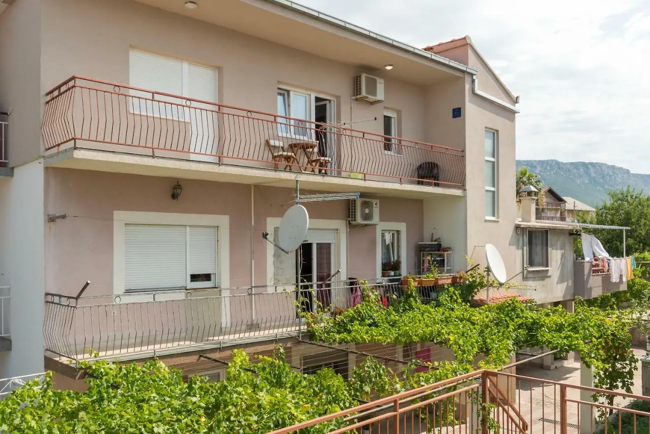 3Bdr Apt Medunac Sea View Free Parking Kastela